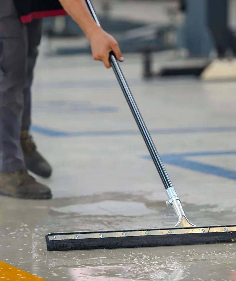 floor_clean_workshop