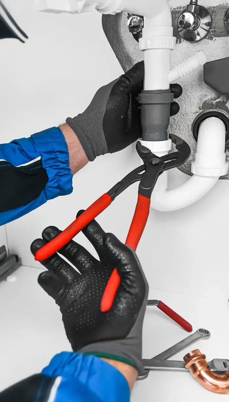 plumber_sink_pipe