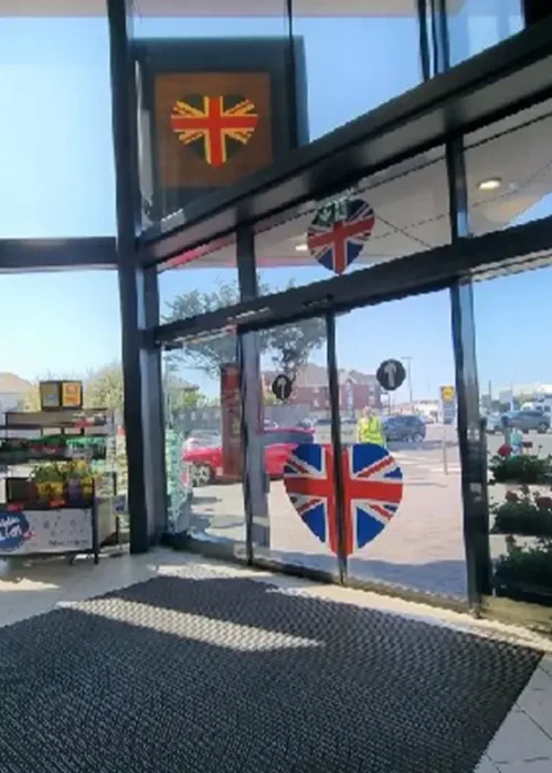 retail_front_windows
